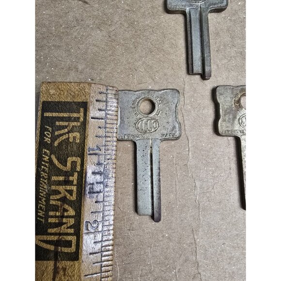 (3) Vtg Old Ornate INDEPENDENT LOCK CO ILCO Blank Keys Fitchburg Mass USA #11 - Picture 4 of 5